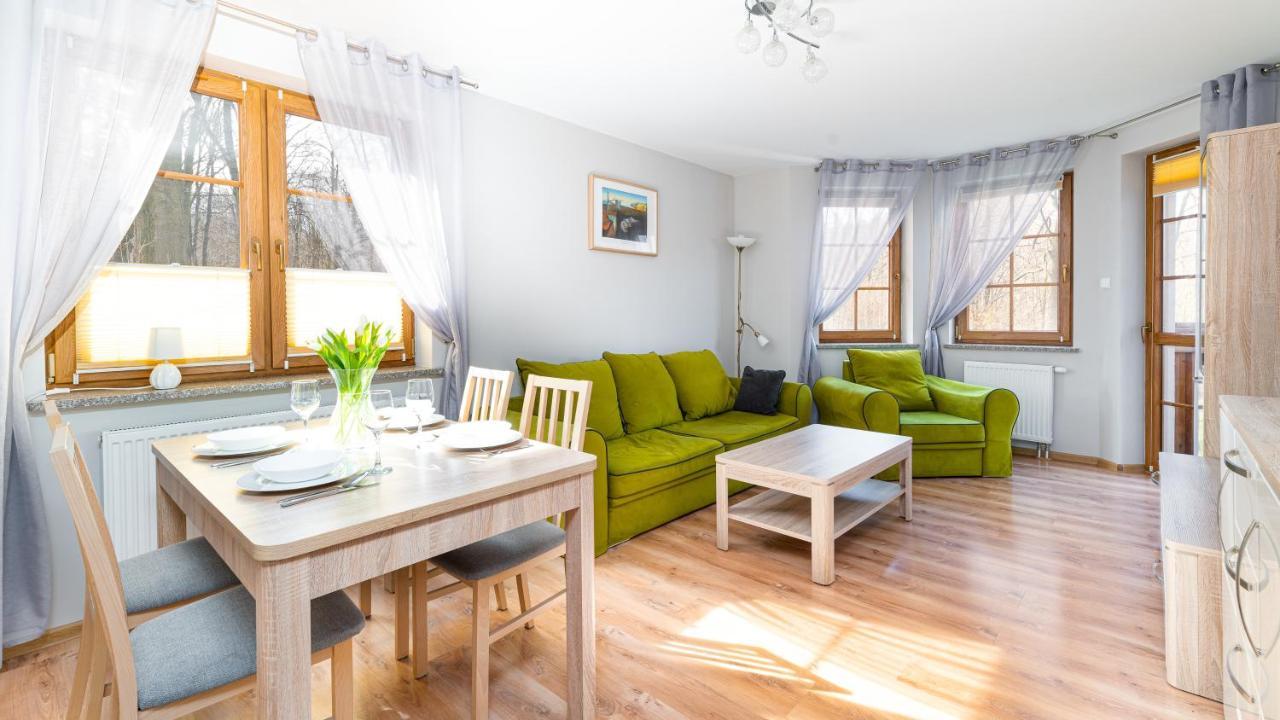 Apartamenty Sun & Snow Lesny Dom 카르파츠 외부 사진