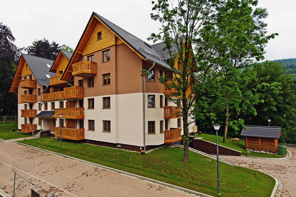 Apartamenty Sun & Snow Lesny Dom 카르파츠 외부 사진