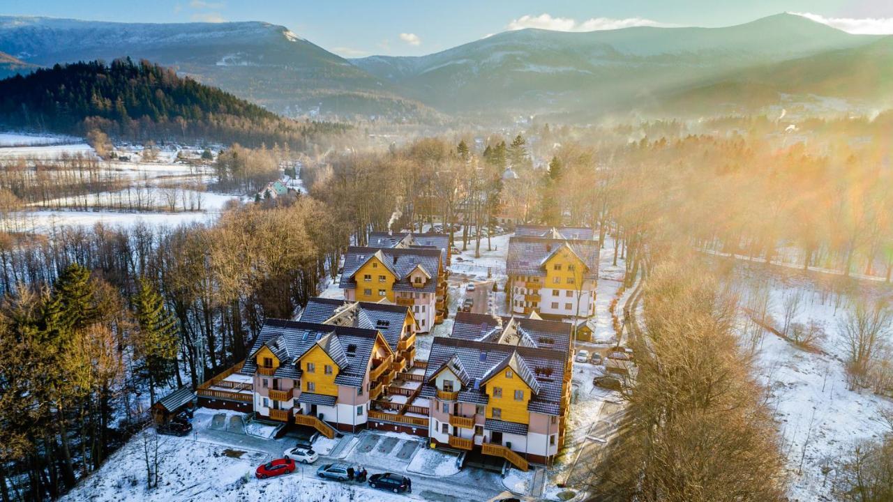 Apartamenty Sun & Snow Lesny Dom 카르파츠 외부 사진